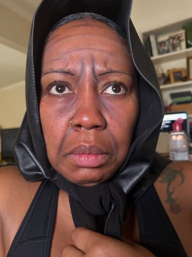 Aging Makeup Using Shadows 